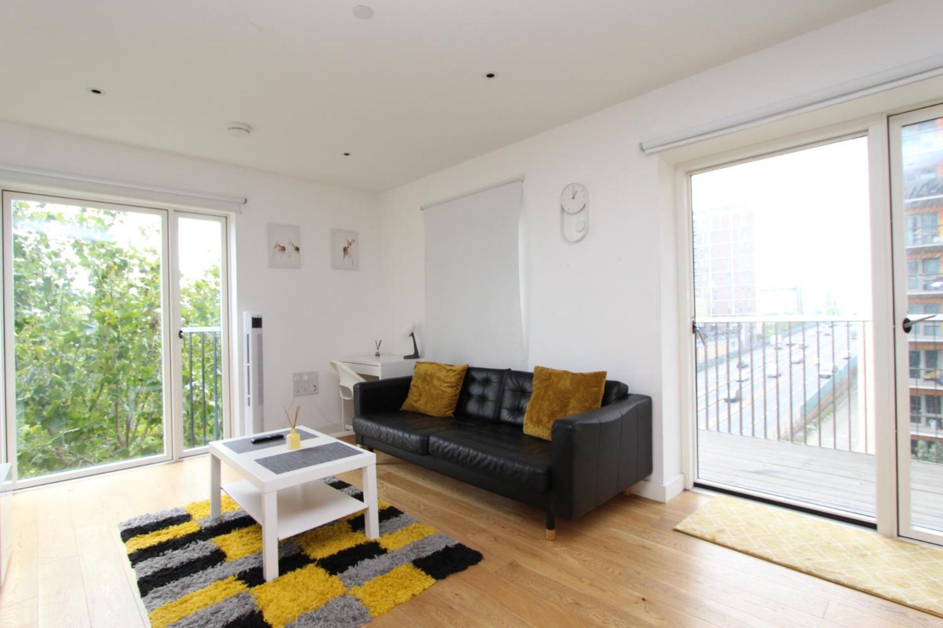 Spacious & Modern 1 Bedroom Close To Station In E16 Londra Dış mekan fotoğraf