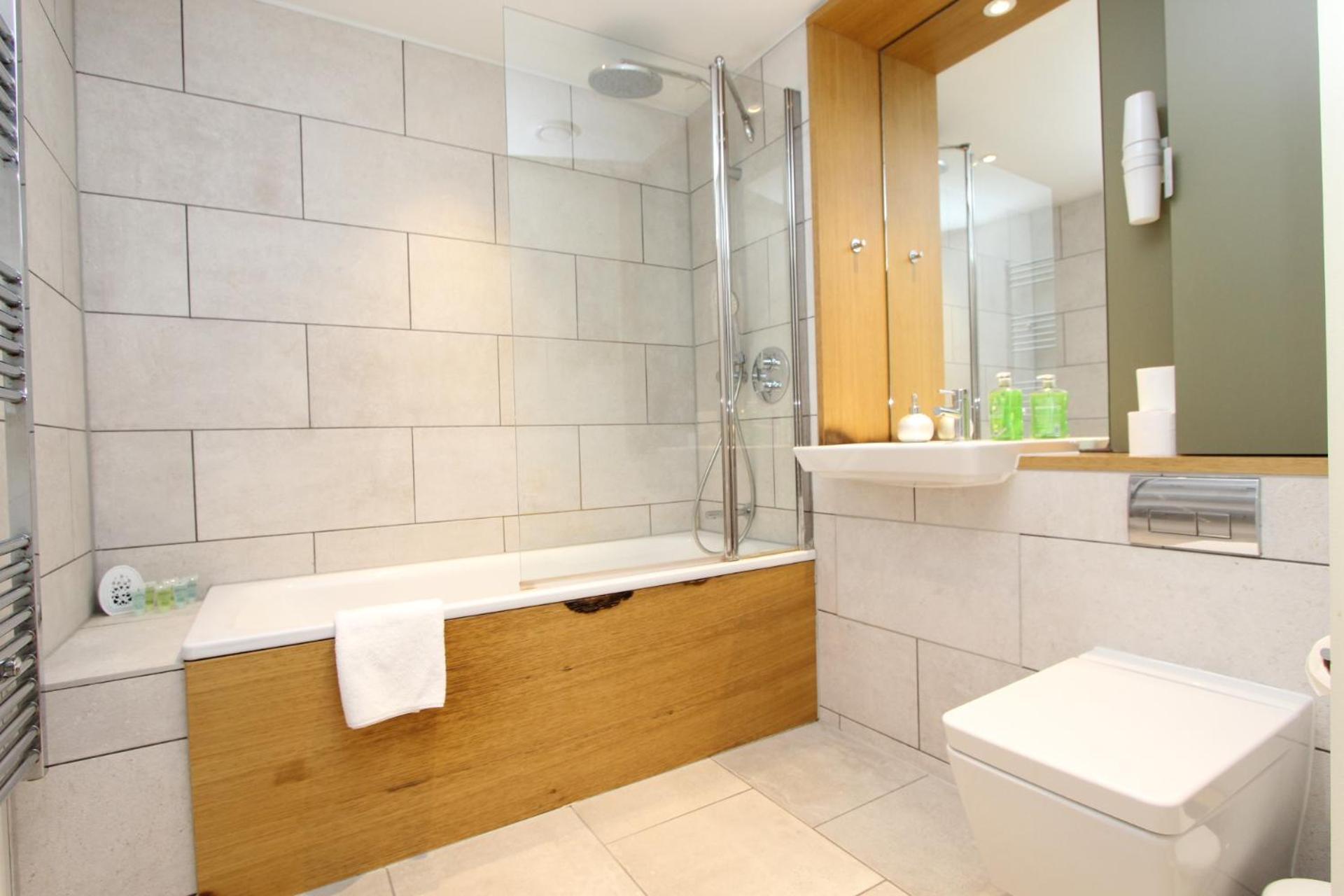 Spacious & Modern 1 Bedroom Close To Station In E16 Londra Dış mekan fotoğraf